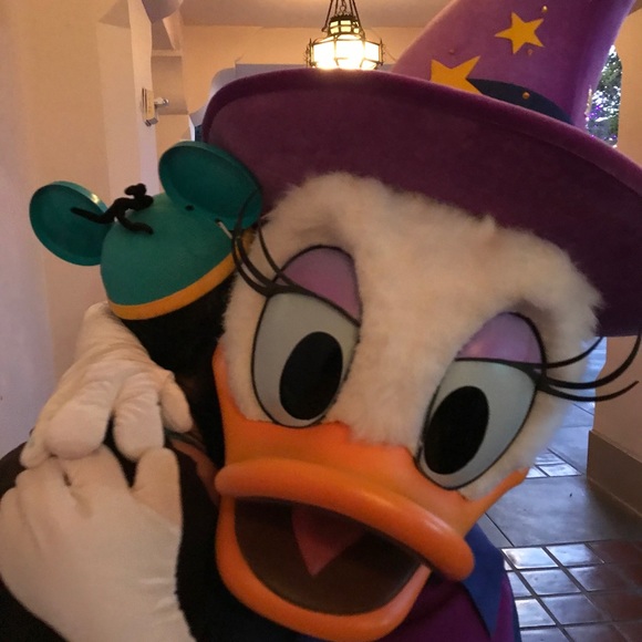 Meet your Posher - Picture 3 of 4